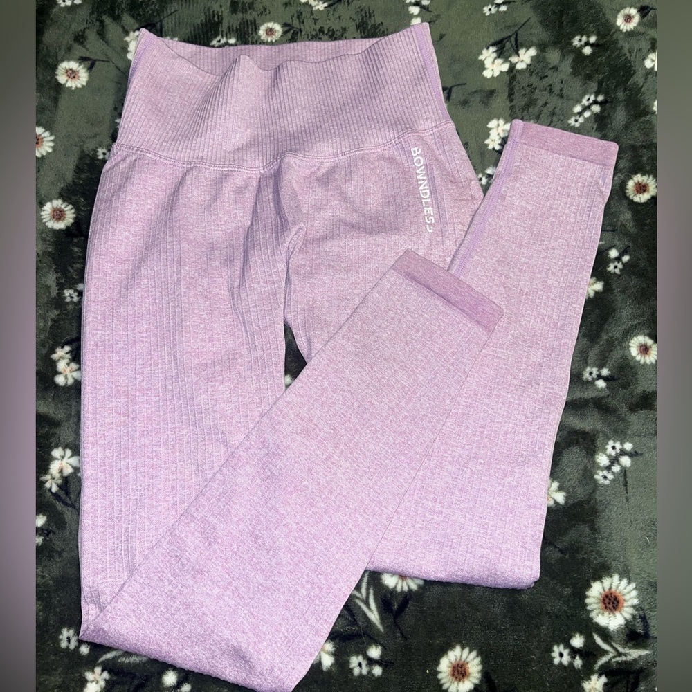 Purple leggings